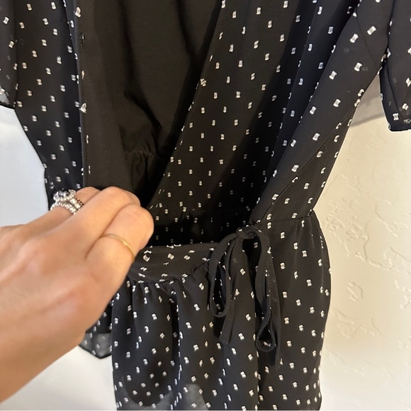 Madewell Flutter-Sleeve Peplum Top in Clipdot Size XS - Picture 5 of 7